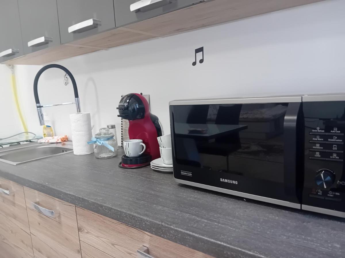 Hangjegy Apartman Debrecen Exteriör bild